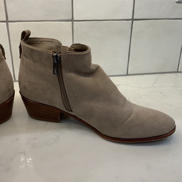 {Sam & Libby}Sz 7.5 Beige Faux Suede Booties - Picture 7 of 11